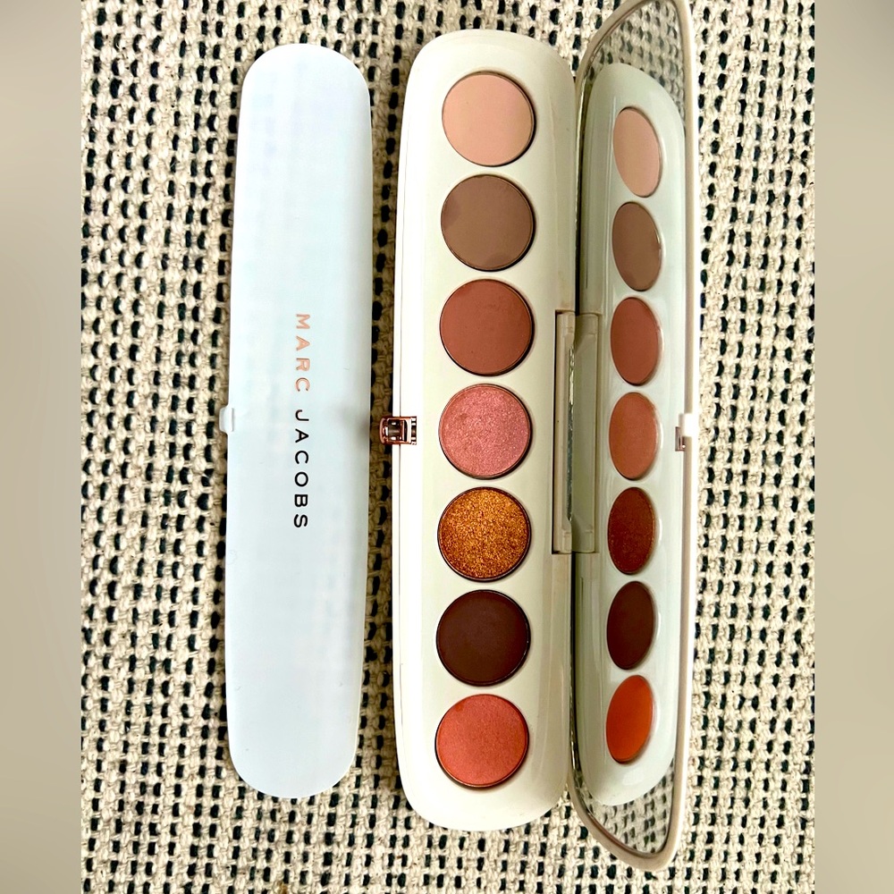 Marc jabocs Eyeconic eyeshadow palette